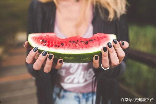 带你吃瓜抓鱼,体验抓鱼乐趣