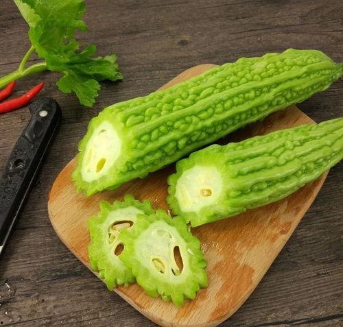 原作是什么 吃瓜,揭秘宫廷剧中的吃瓜文化