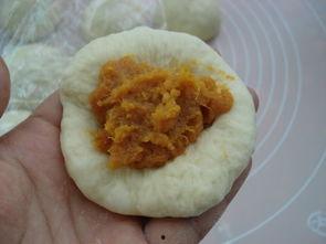 带你吃瓜椰蓉面包视频,跟着视频学做香浓美味