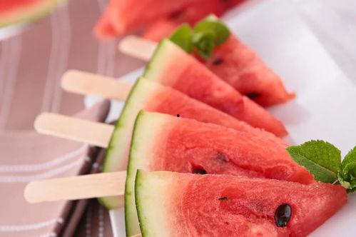 吃瓜伤脾吗,小心伤脾！揭秘夏日消暑食品的养生之道
